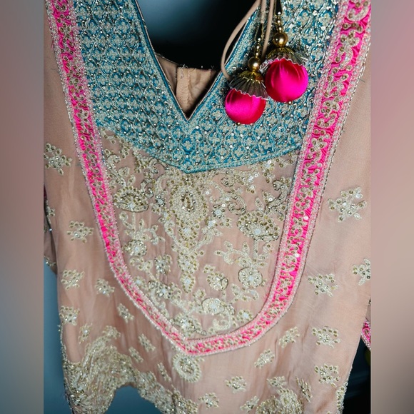 Designer anarkali indian wedding outfit. Gharaara style - Picture 4 of 12
